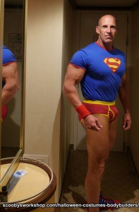 Halloween-Costume-Bodybuilders-Superman