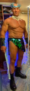 halloween-costume-bodybuilder-poseiden-2020